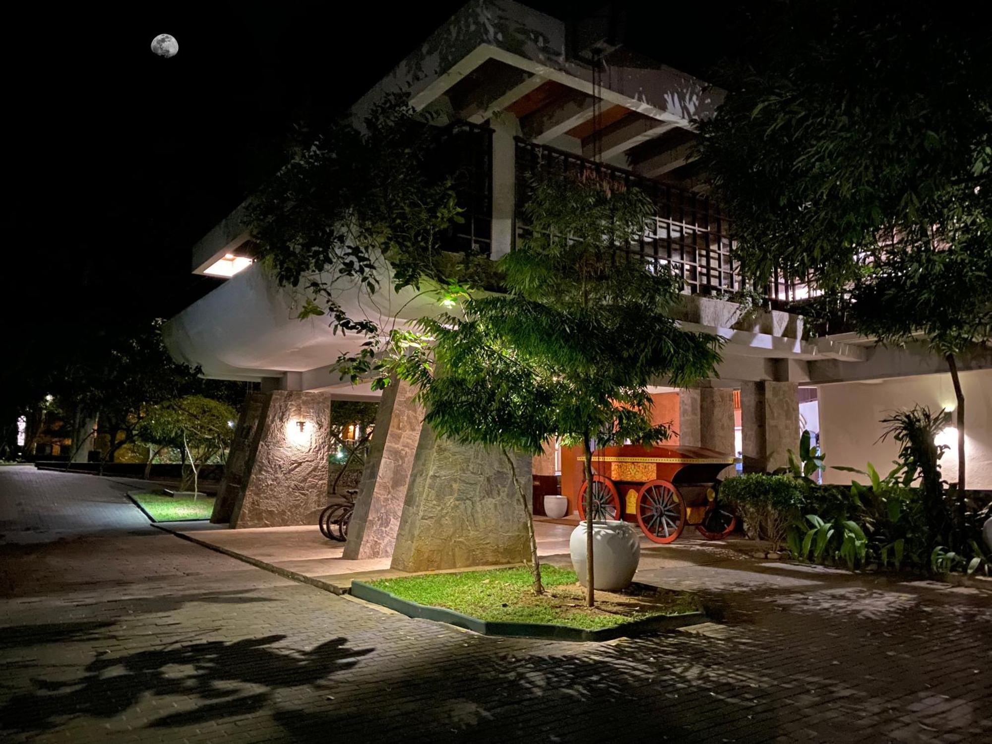 Grand Udawalawe Safari Resort Ngoại thất bức ảnh