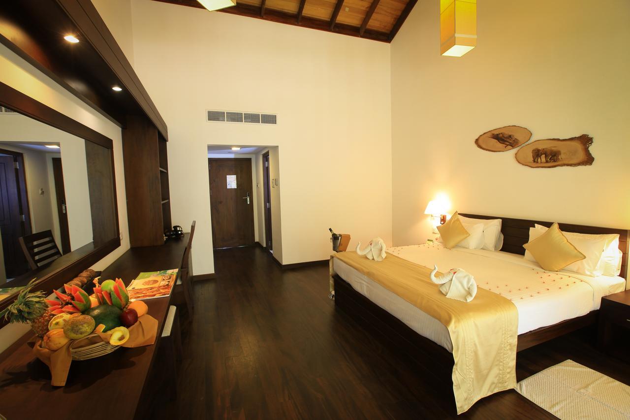Grand Udawalawe Safari Resort Ngoại thất bức ảnh